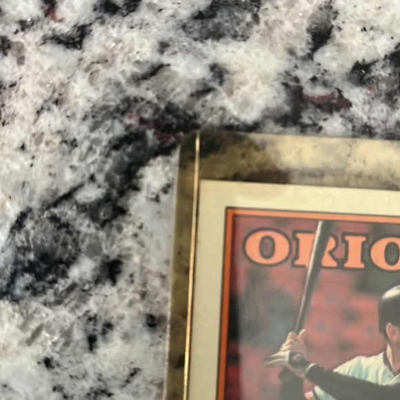 1988 Rare Topps Cal Ripken baseball card in excellent condition. - Picture 4 of 6